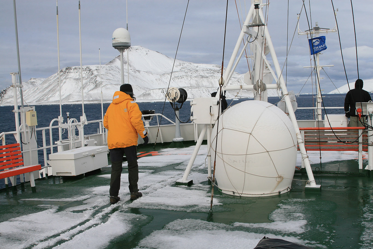 Paulet Island på morgonen, snöat under natten och väldigt halt