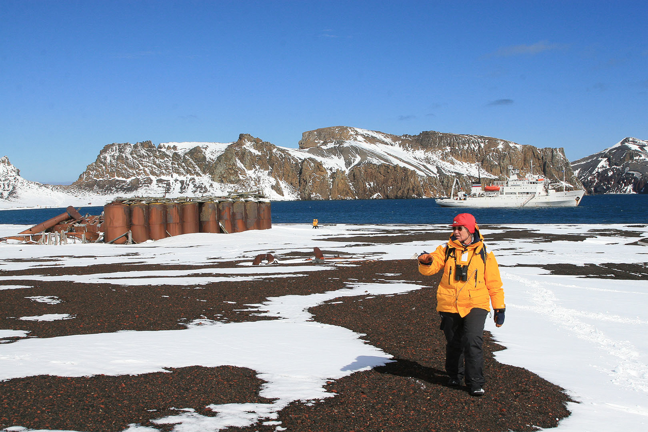 Resterna efter valfångst, Deception Island