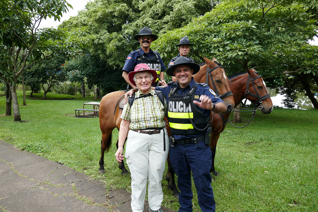 Friendly meeting in Peace Park (the policemen were probably concerned about our safety, we met them several times when walking in the park)