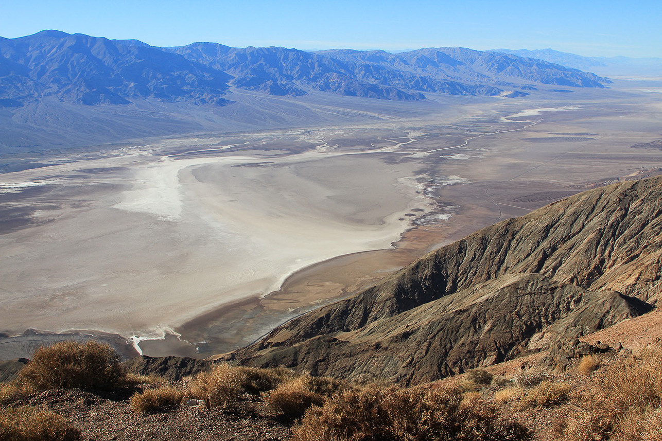 Badwater Basin seen from Dantes View (around 1650 m height)