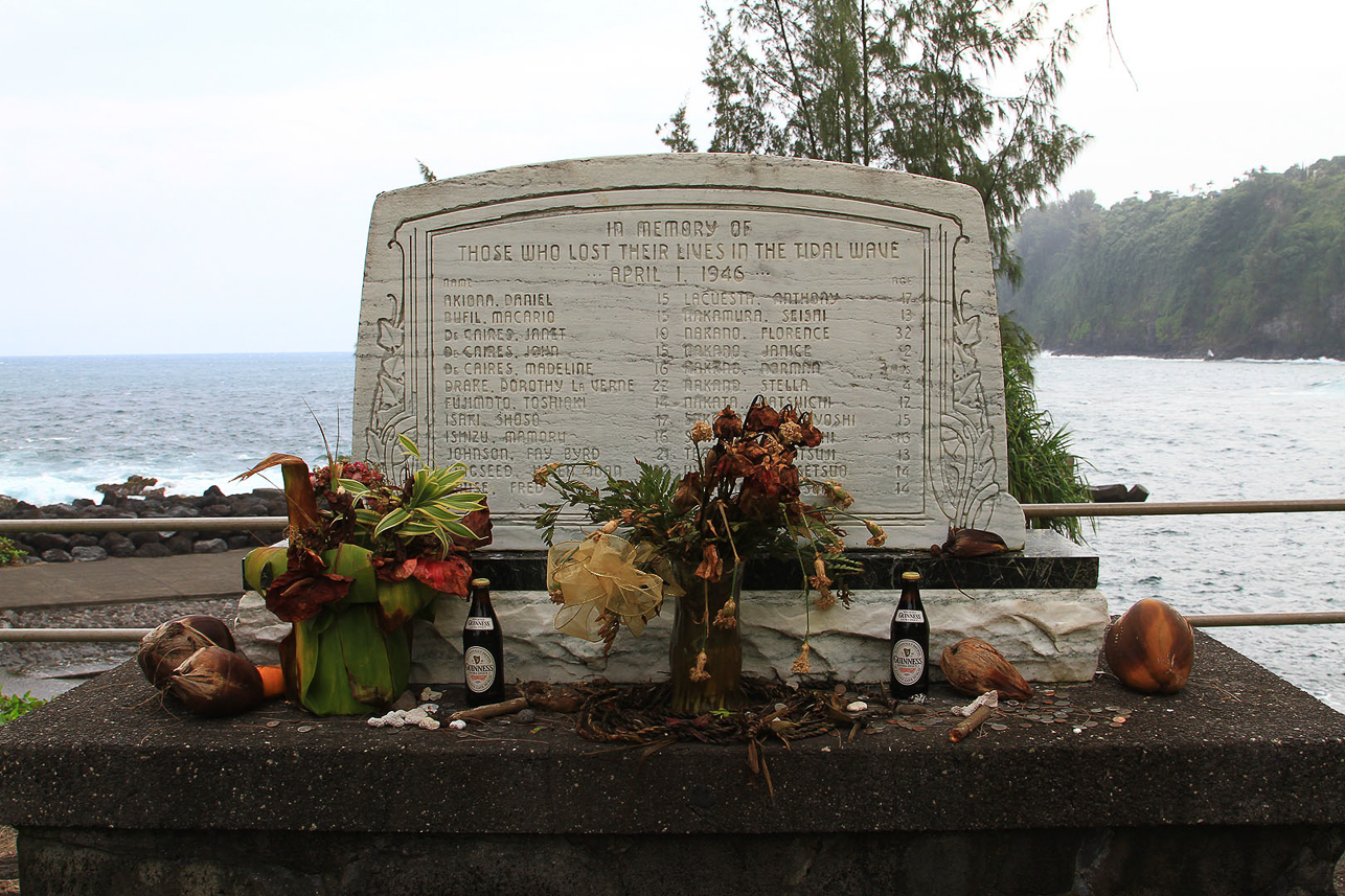 Tsunami in  Lapauho'eho'e, April 1st 1946, 20 school children and four teachers drowned.