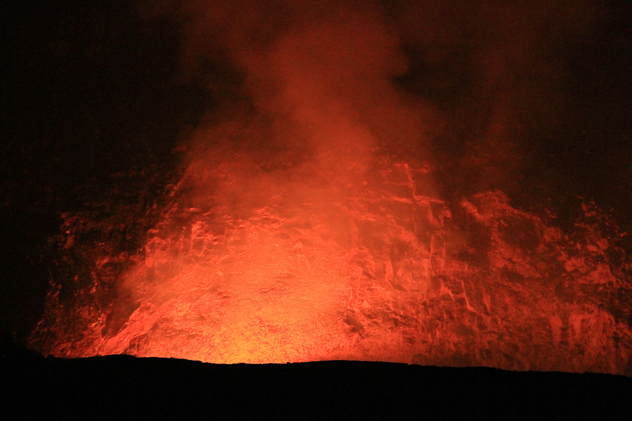 Crater at Kilauea, impressive in the night.