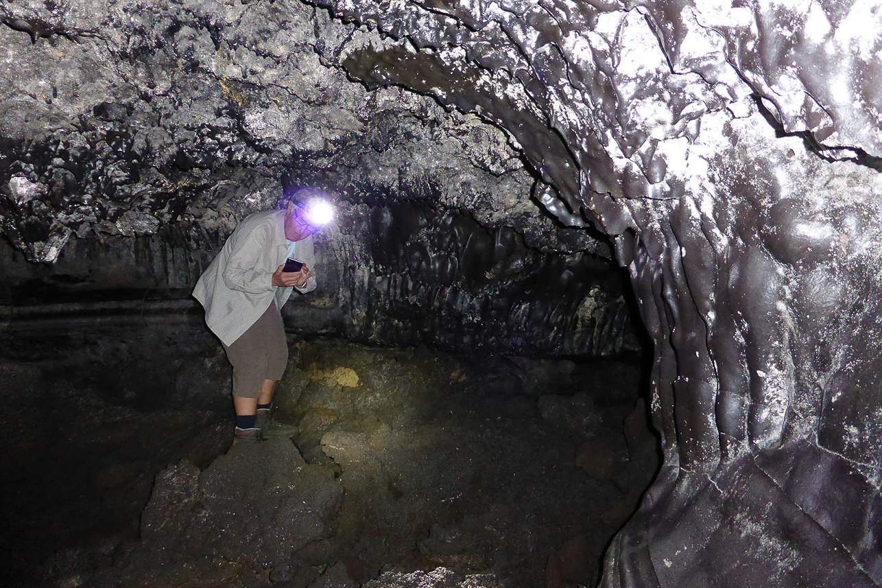 Lava tube, Kaumana caves.