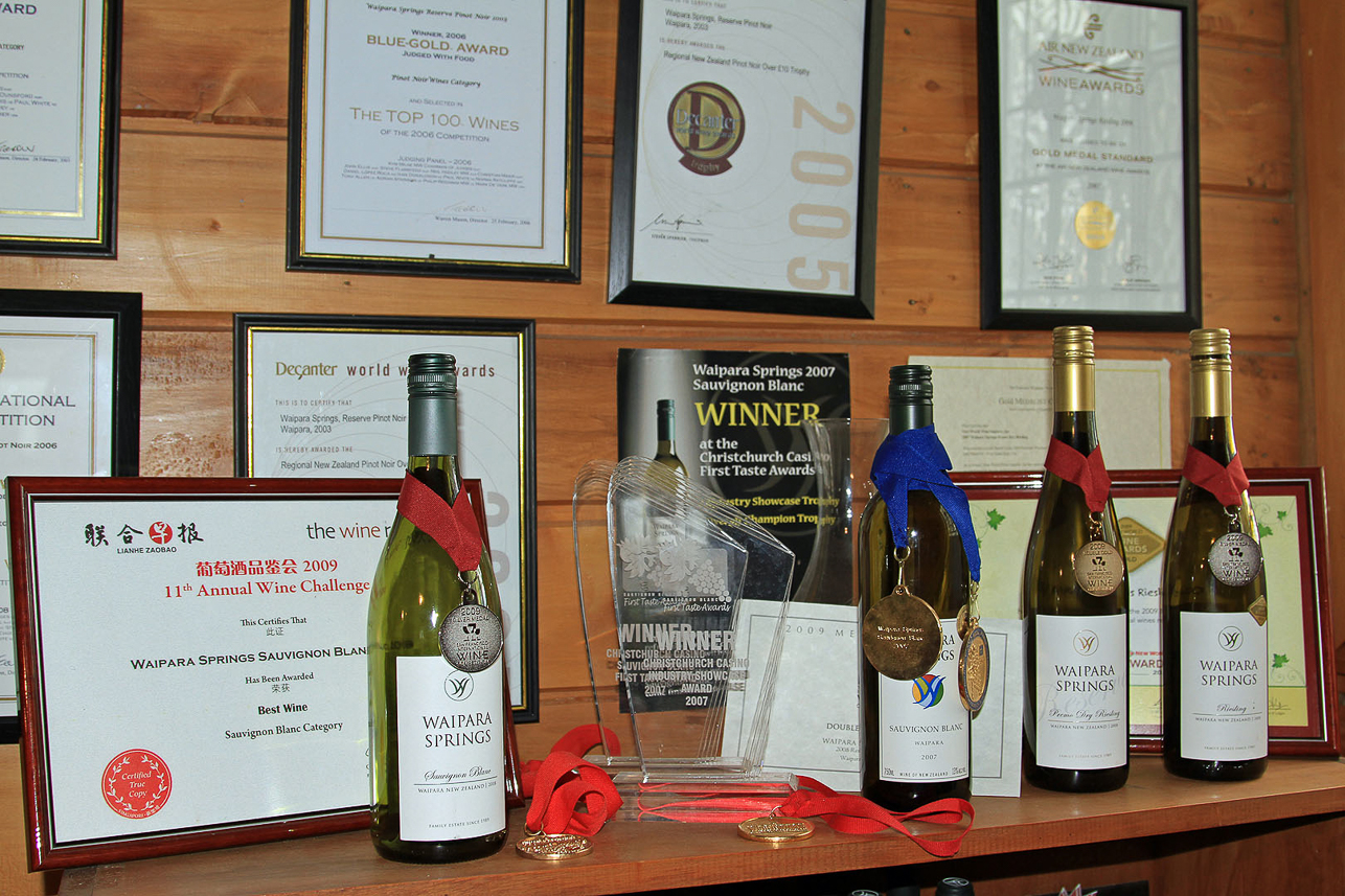 Wine tasting (white wines) at Waipara Springs, one of many vineyards