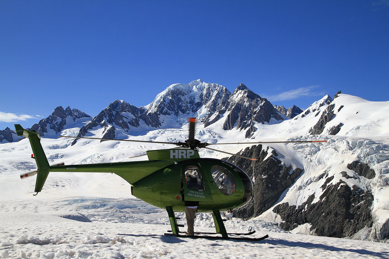 Landing on the glacier on 2000 meter, below Mt Cook