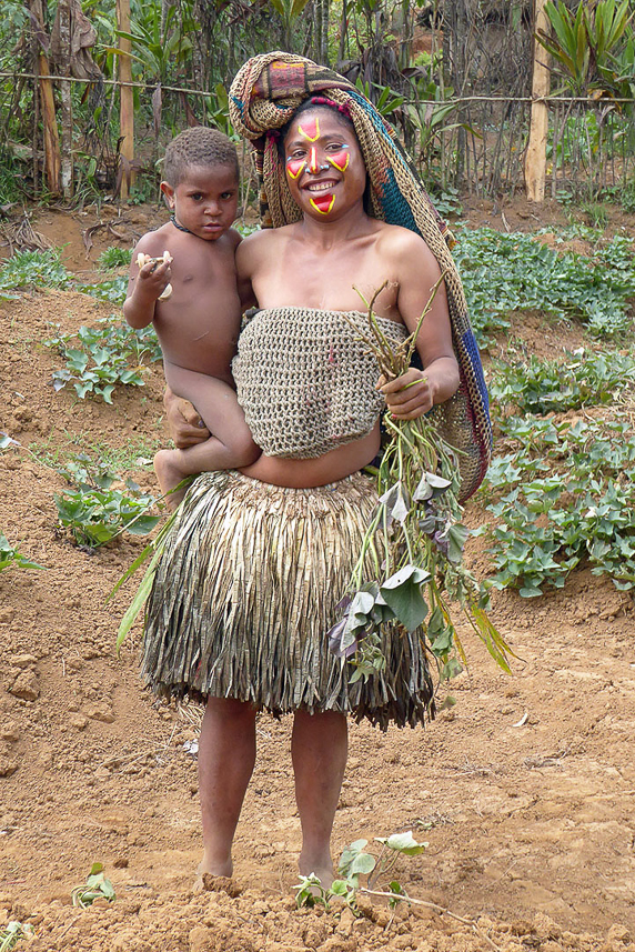 Huli woman and child