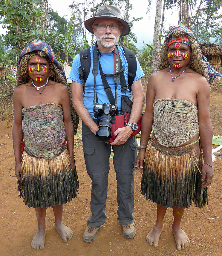 Mats and Huli women