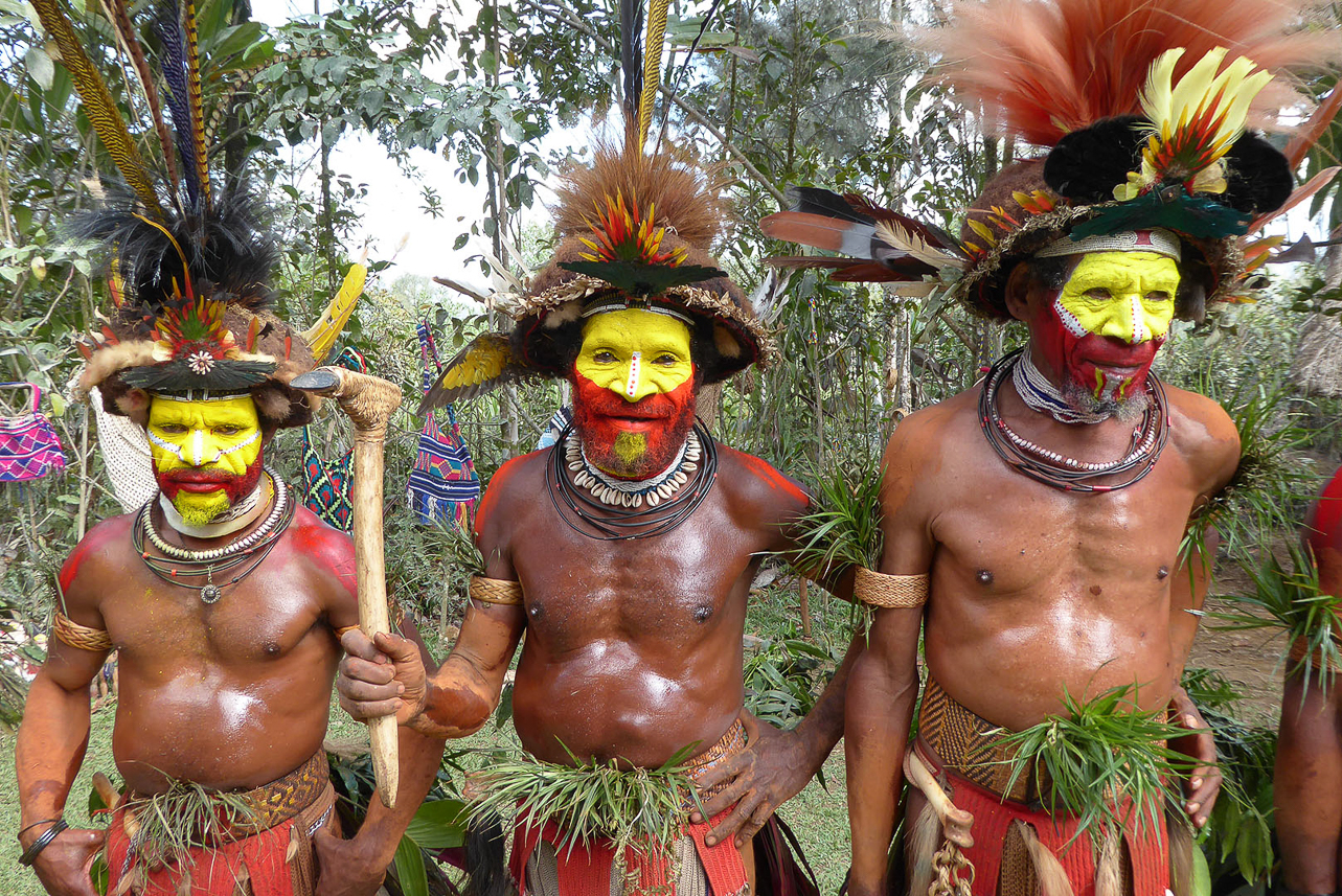 Huli men