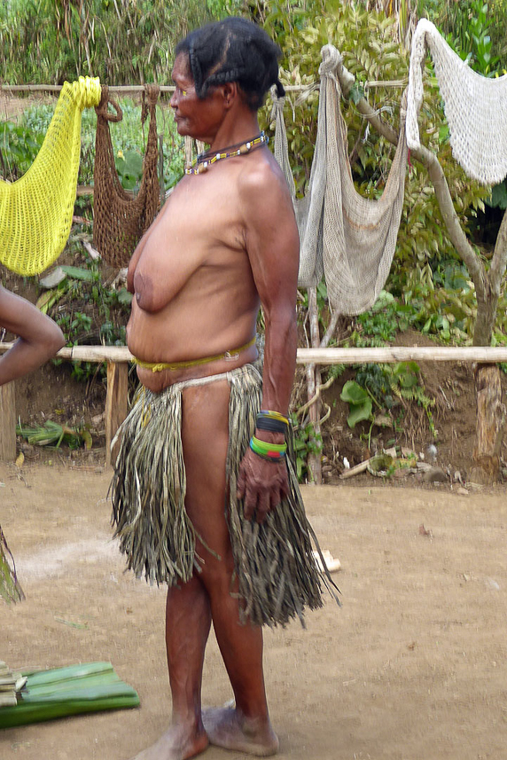 Huli woman