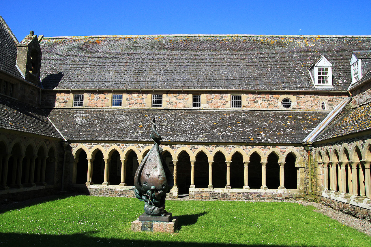 The courtyard inside the Iona Abbey