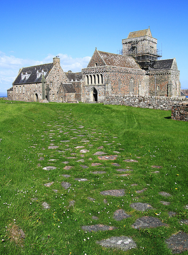 The Medieval Street (extension of the Street of the Dead, the road from the harbour to the graveyard)  and Iona Abbey