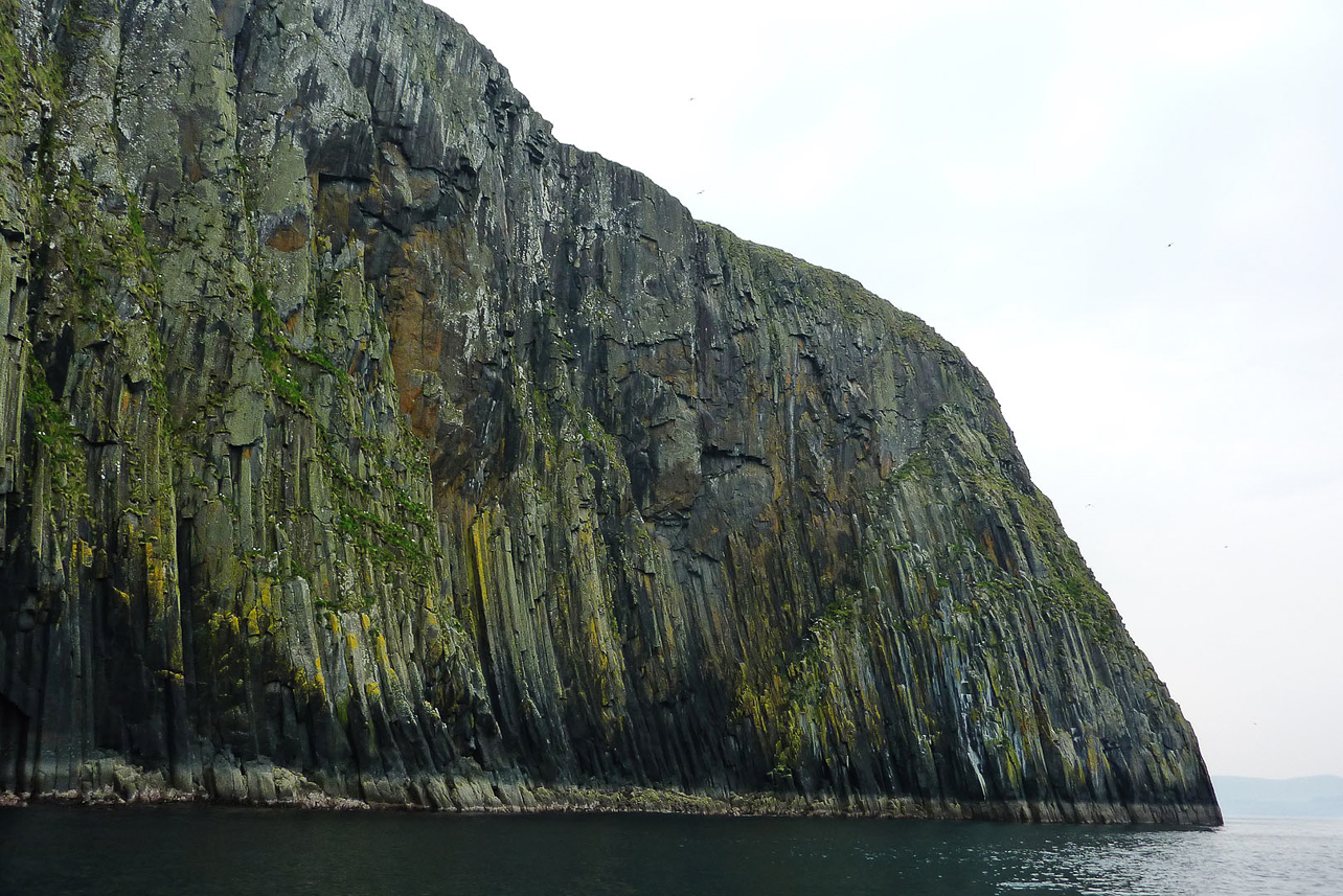 Basalt rocks, Shiant Island