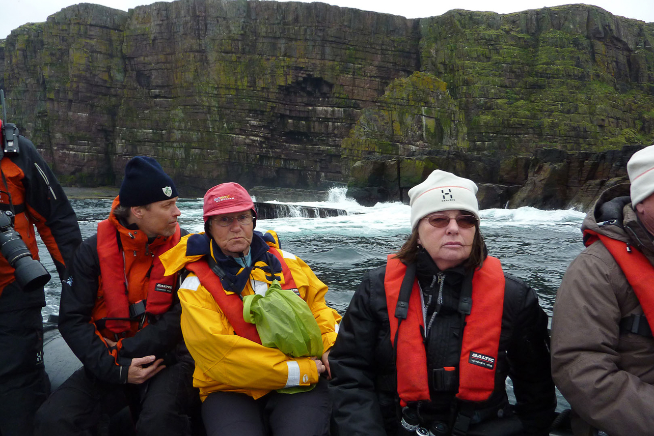 Zodiak cruise at Handa island