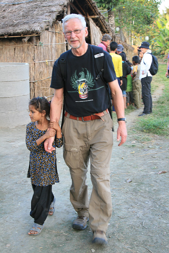 The children liked to talk English, here with Bengt.