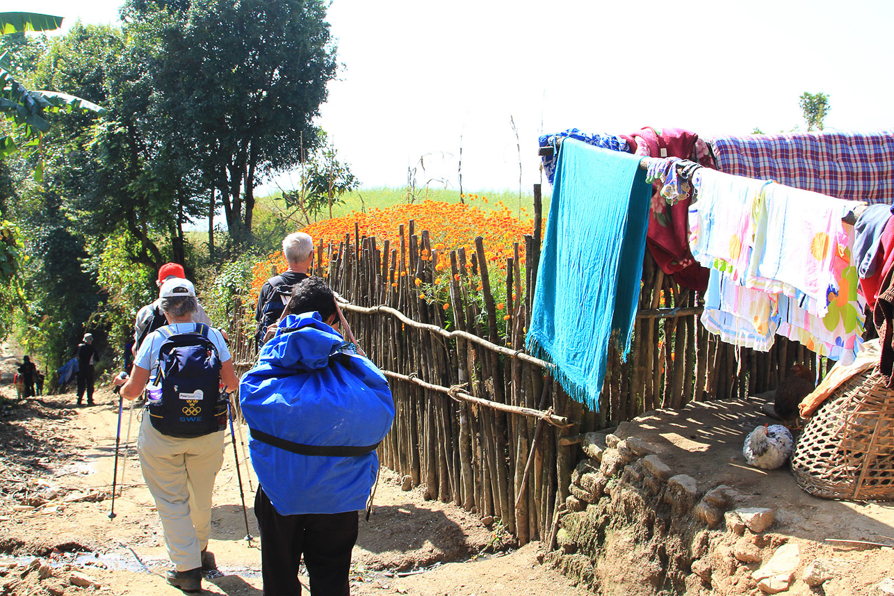 Going down 1000 m, towards Kathmandu.