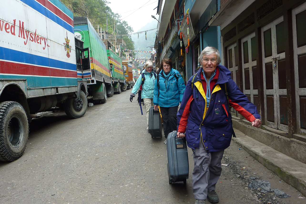 Entering Kodari in Nepal, after having passed the bridge from Tibet.