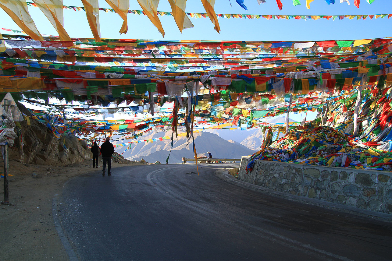 Prayer flags on a pass outside Lhasa.