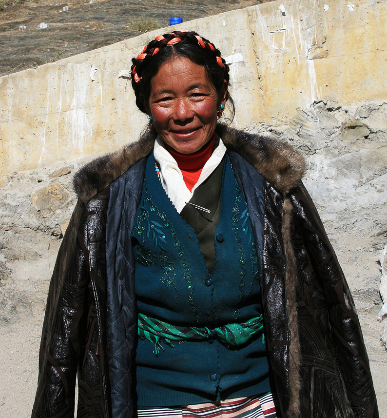 Tibetan woman at Tashlhunpo monastery.