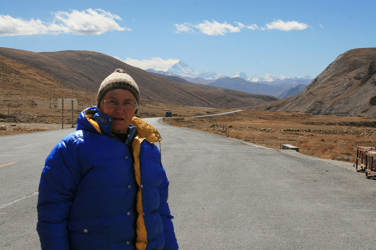 Camilla with first view of Mt Everest (90 km away as the crow files).