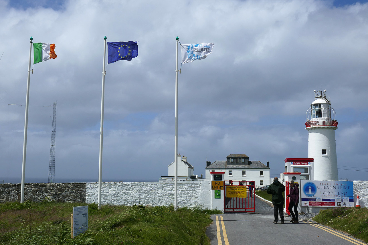 Loop Head Lighthouse, windy at the tip of Loop Head