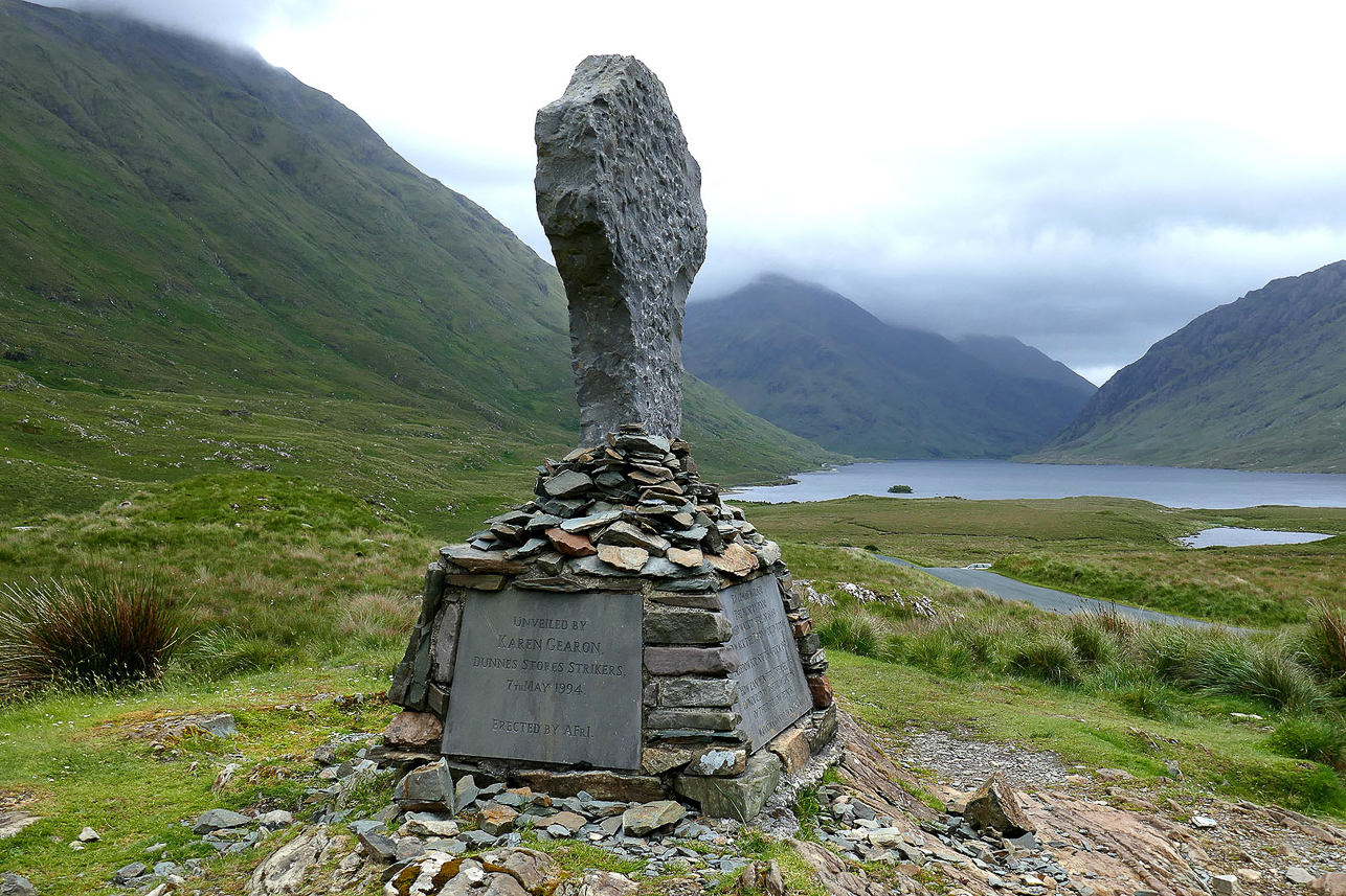 Memorial cross