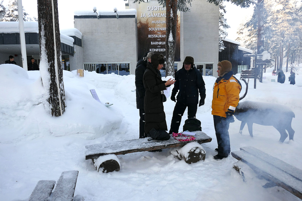 We arranged a geocache meeting outside the Sami museum