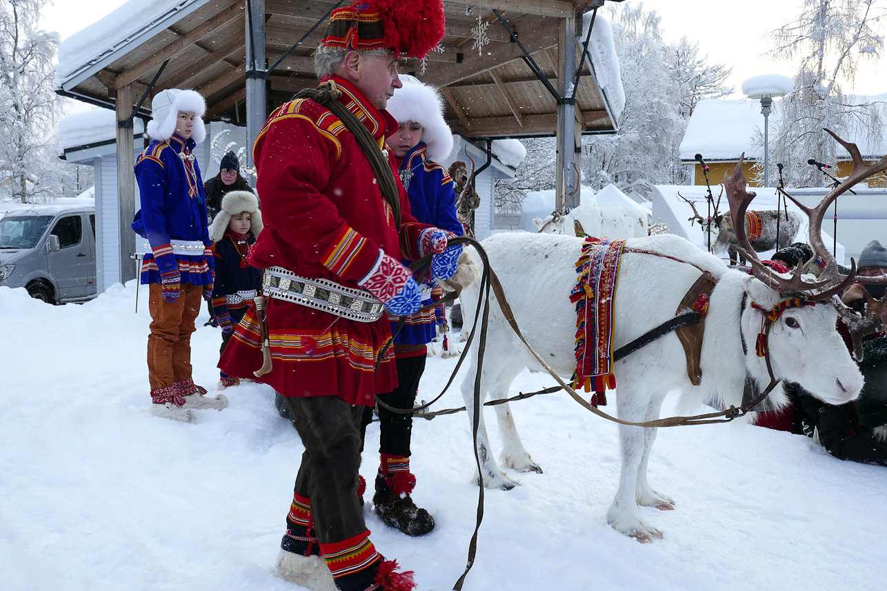 The traditional reindeer parade (Per Kuhmumen with family)