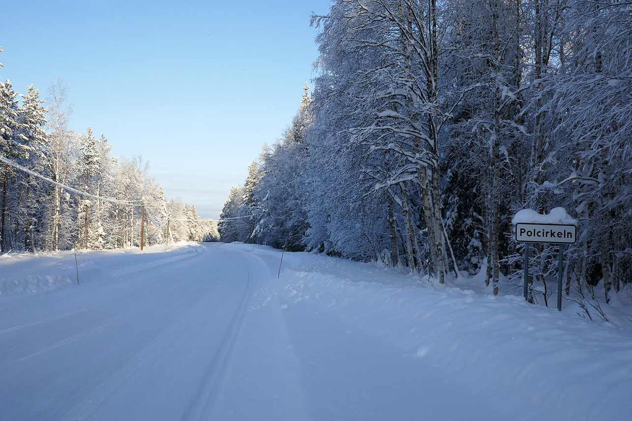 Passing the Arctic circle again on a smaller road