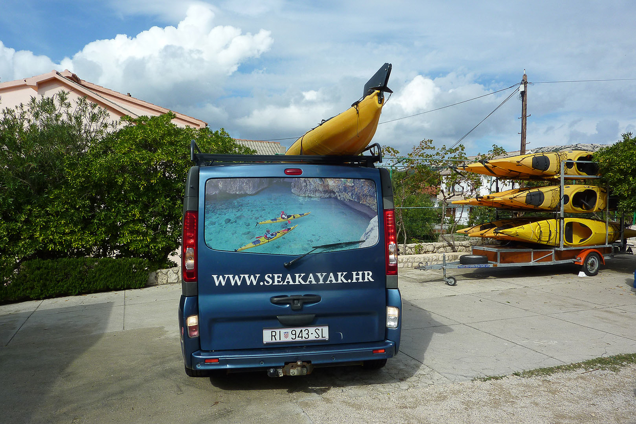 Loading kayaks, www.seakayak.hr organizing the trip.