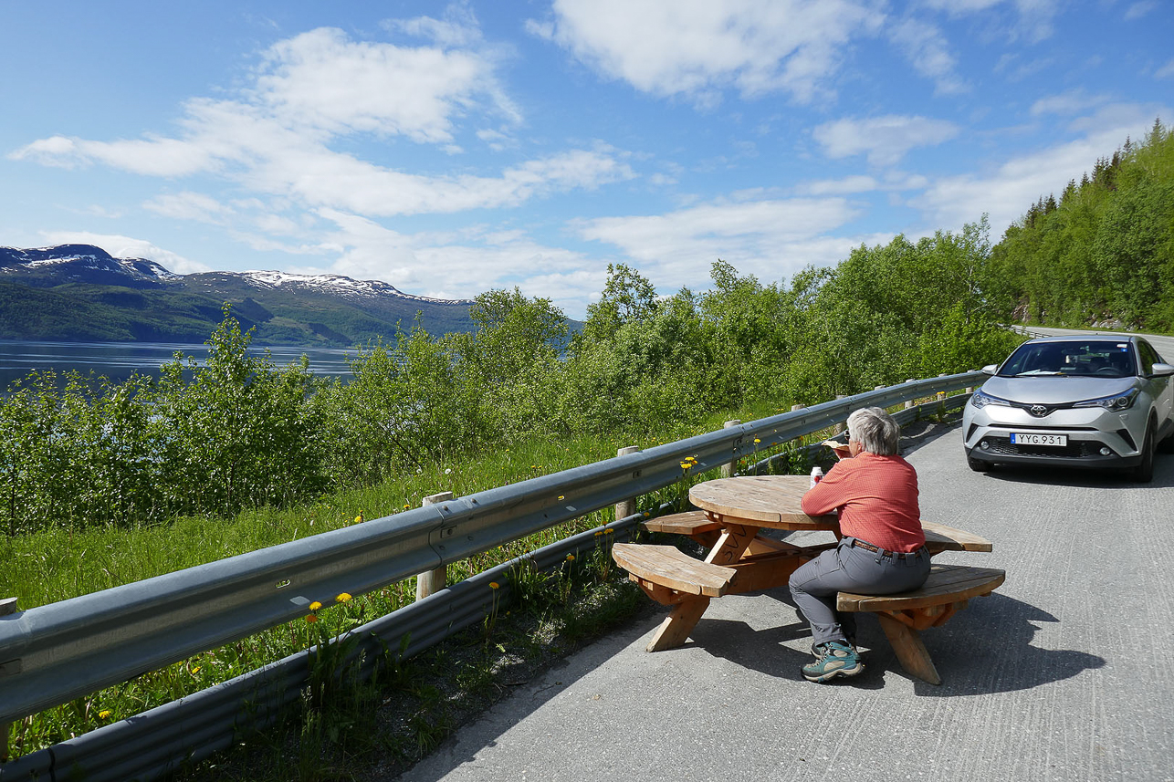 Lunch at the Norwegian coast