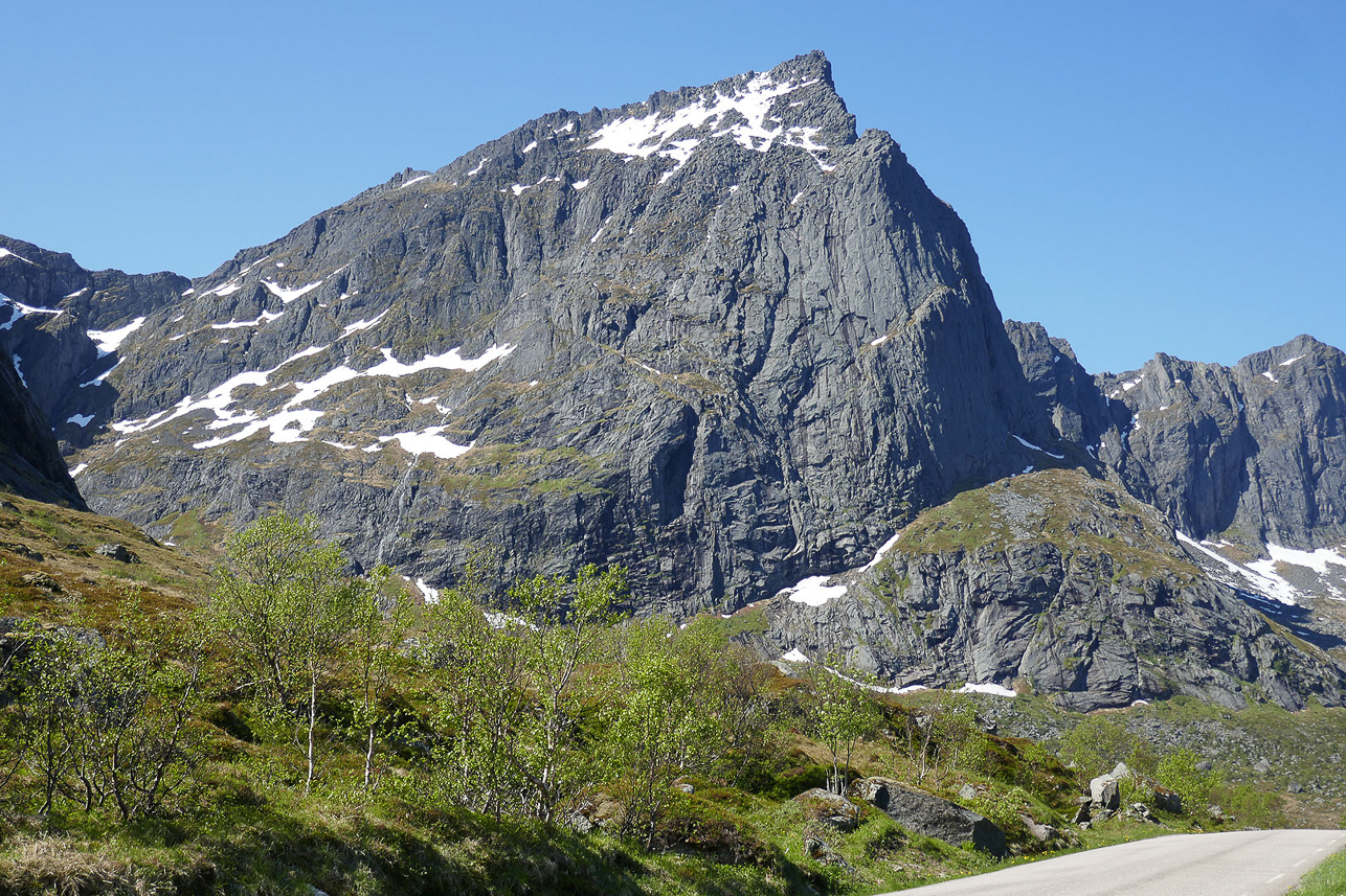 Mountains on Flakstadöy