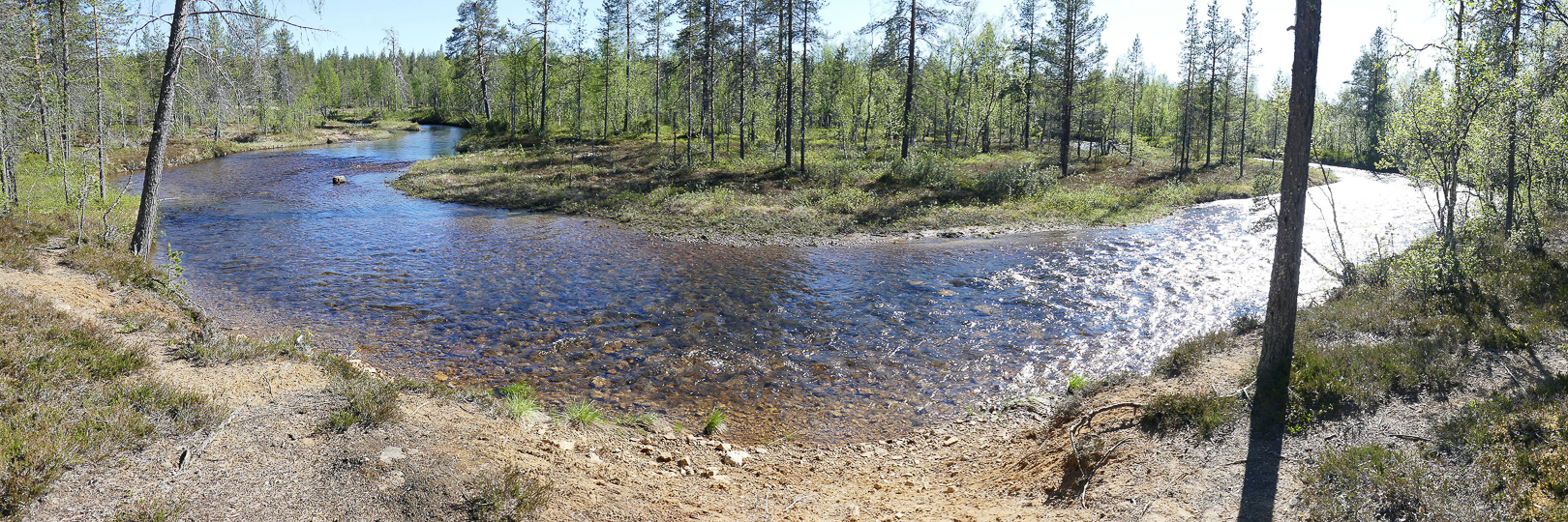 Kakslauttanen river