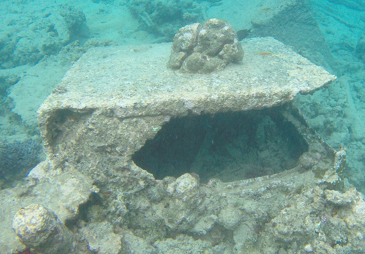 Snorkling in bad weather above the war material