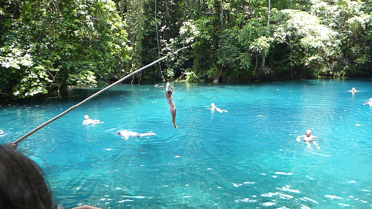 Kiri Blue Hole