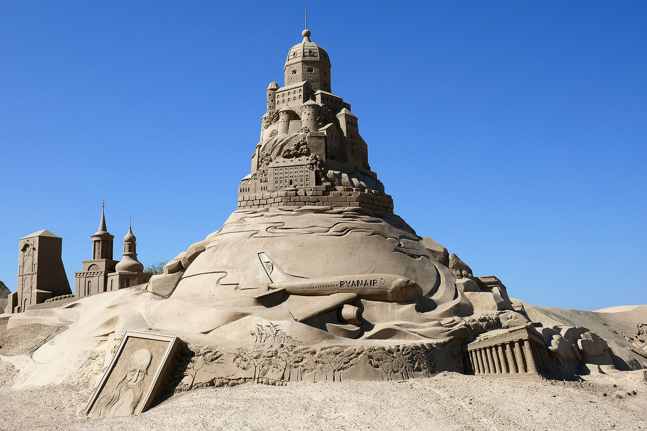 Sandcastle tourist attraction in Villmanstrand