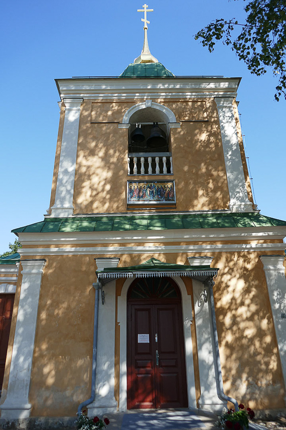 Pokrova Church at the fortress (oldest orthodox church in Finland, from 1782-1785)