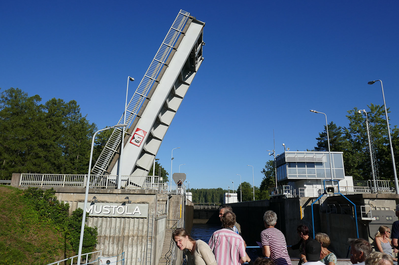 Mustola lock (the second of the three on the Finnish part)