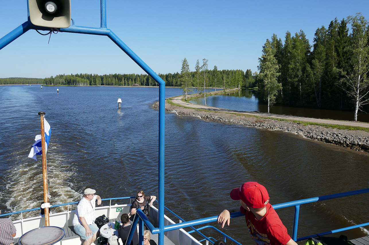 Arriving at Nuijamaanjärvi