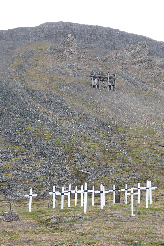 Old graveyard from around 1917.