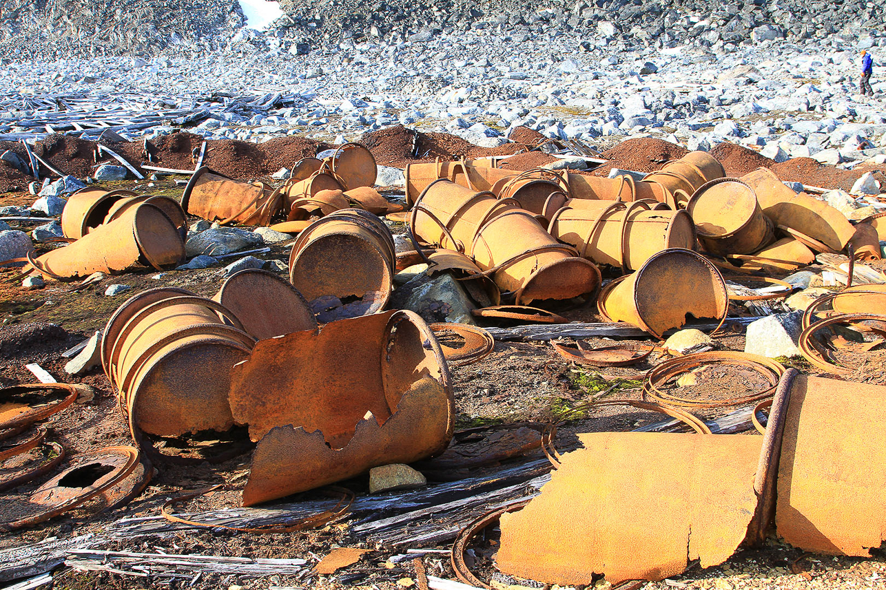 Sulphuric acid containers (used together with scrap iron to produce hydrogen gas).