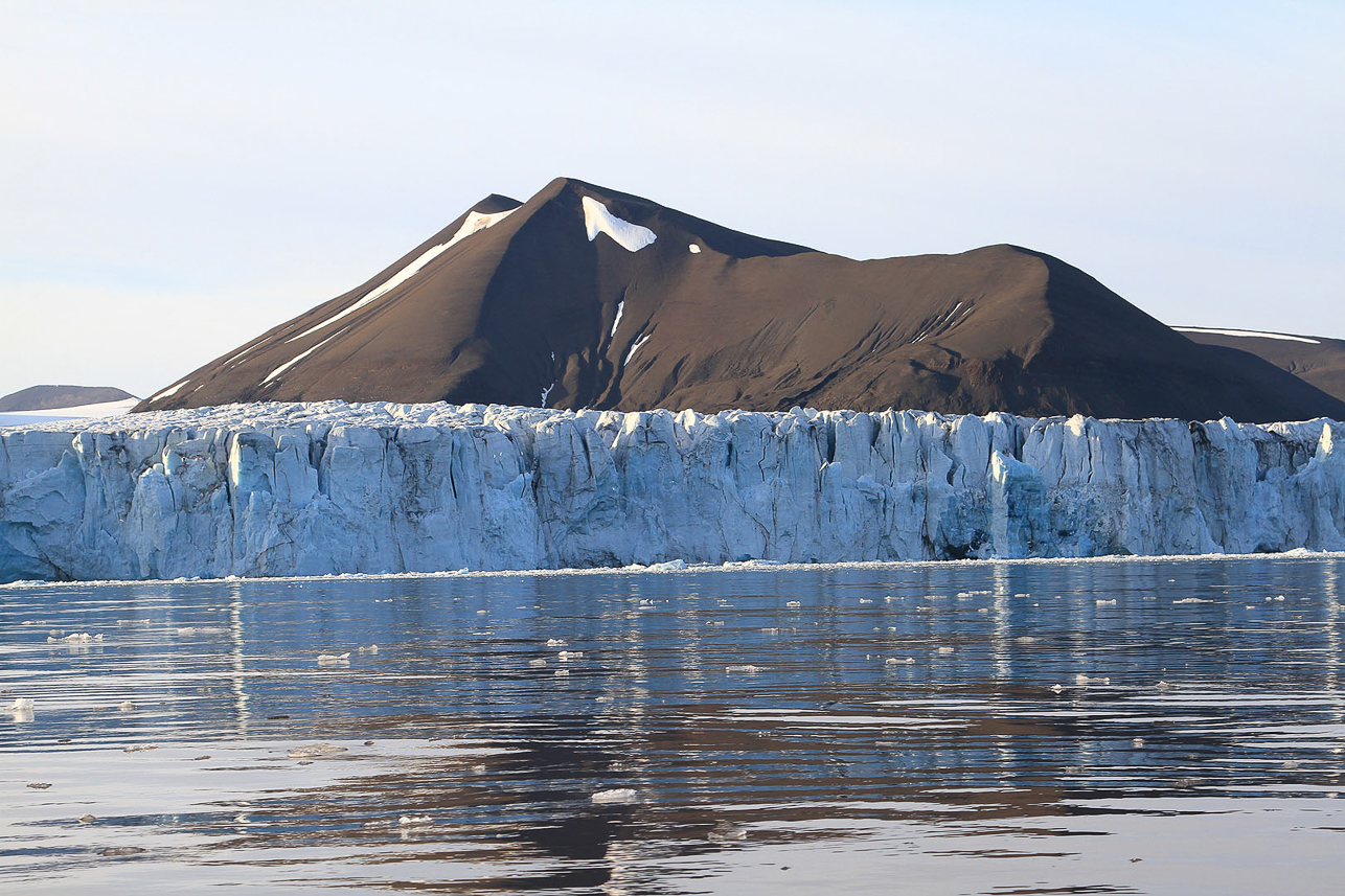 Glacier front.