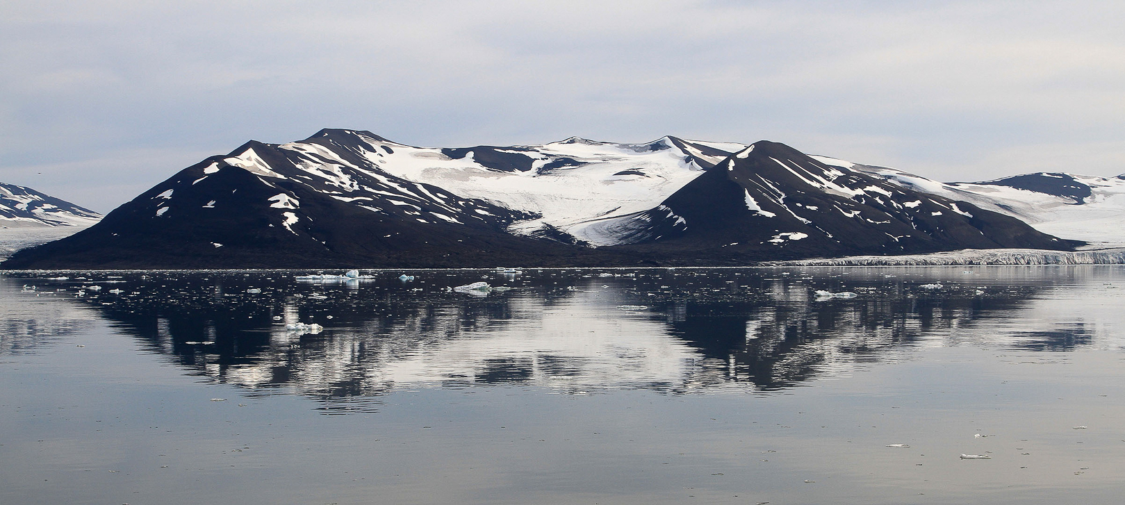 Mendeleevbreen at the inner part of Hornsund (the water here was covered with a glacier 100 years ago).