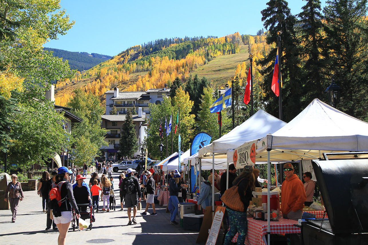 Market in Vail, the Swedish flag has been used many times in the alpine circus