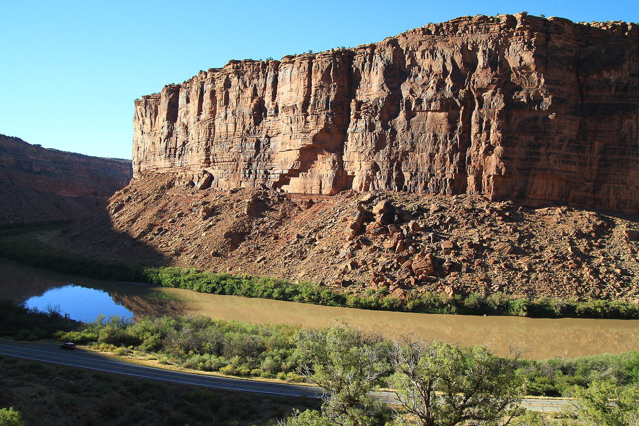 Colorado River at the "shortcut" road 128 to Moab