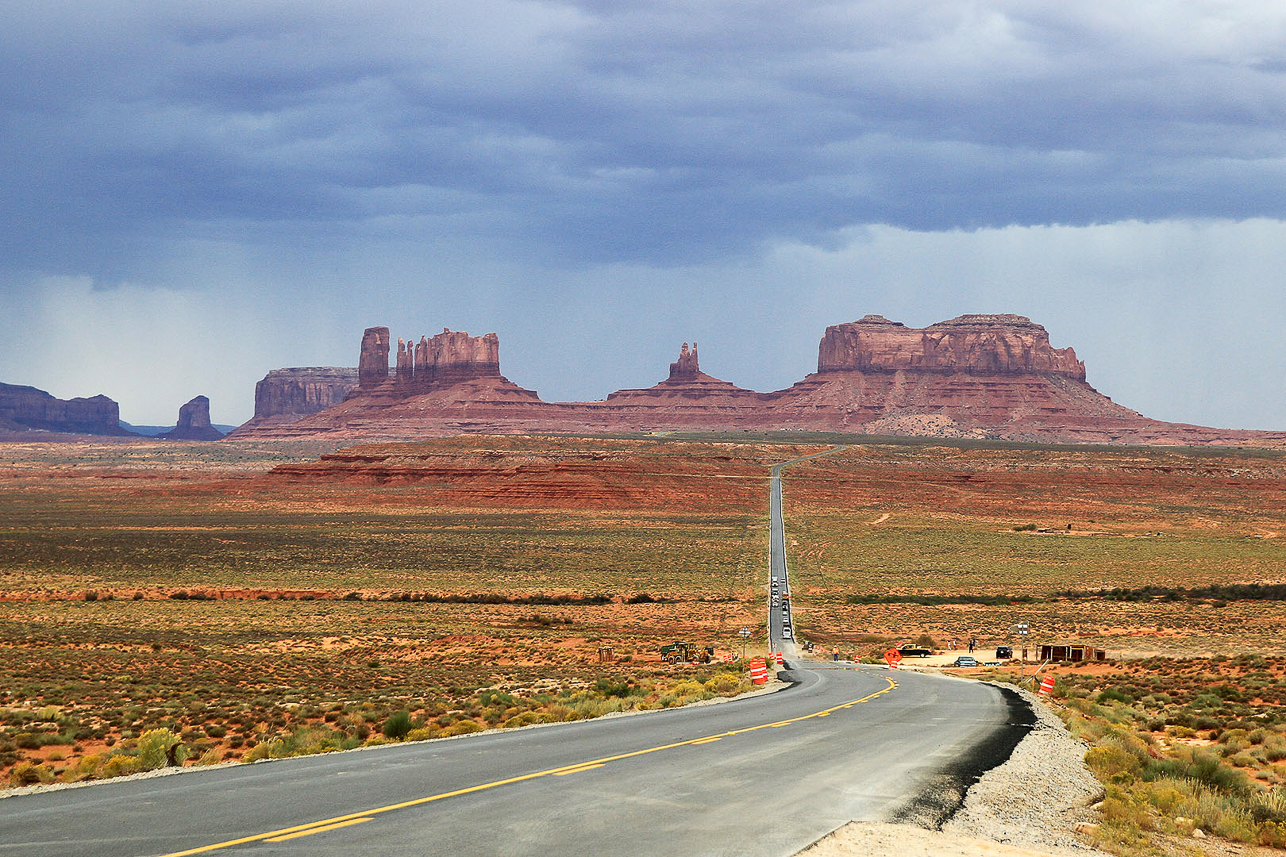 Entrance to Monument Valley (Navajo country)