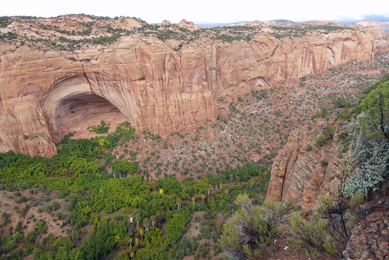 Betatakin View at Navajo National Monument, old caves