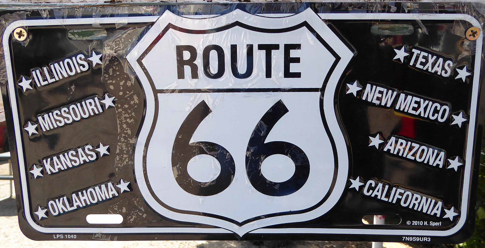 Route 66 (through 8 states), 1926-1984. The last part, in Williams AZ, was replaced by I-40 in 1984.